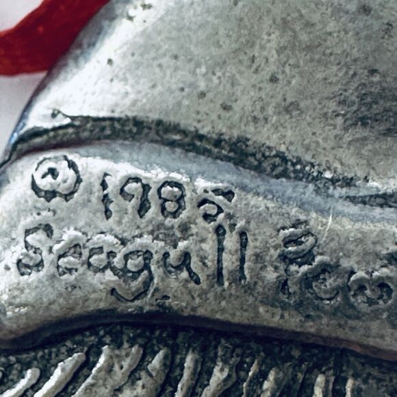 Seagull Pewter Christmas Ornament Hanging Silver Santa Head Etched 1985 VTG - Picture 4 of 7